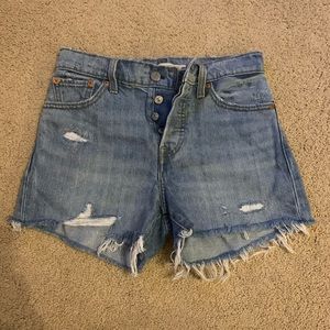 Levi’s High Rise Wedgie Shorts